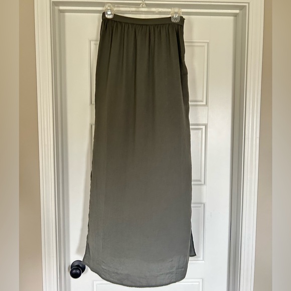Forever 21 Olive Maxi Skirt - Picture 1 of 5